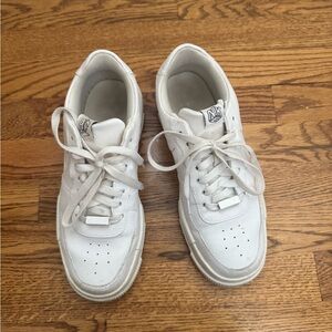 Nike Air Force 1 Pixel White